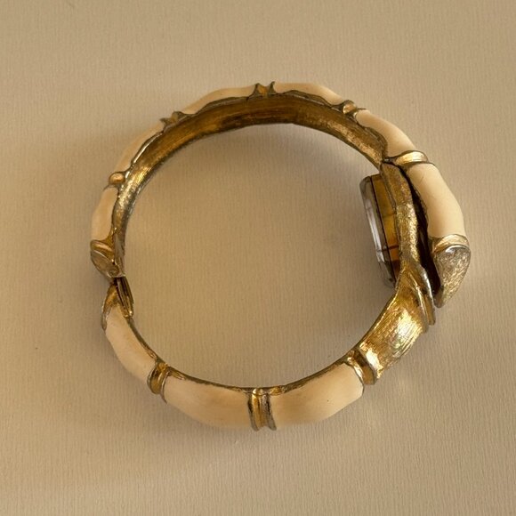 Pilgrim Hidden Dial Watch Women 23mm Gold Tone 17 Jewels Bracelet - Picture 2 of 8